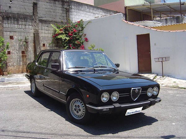  Alfa-Romeo 2300: Um luxuoso italiano feito no Brasil